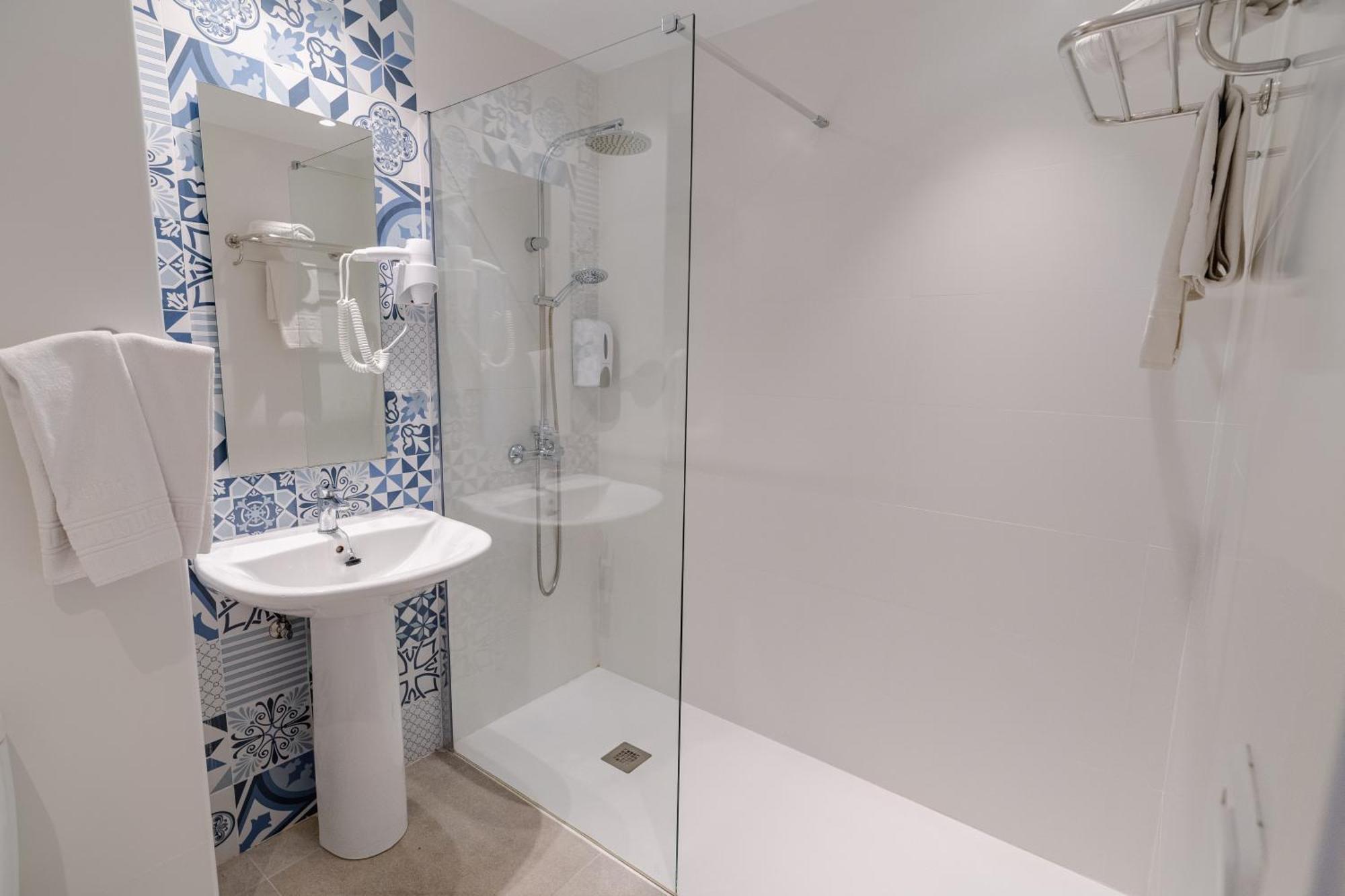 Hostal HPC Porto Colom Esterno foto